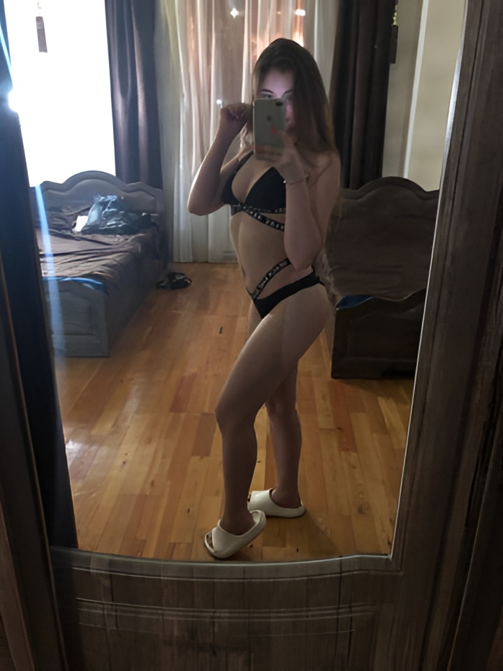 Елизавета привлекальеная девушка из Комсомольска-на-амуре цена от 2000 руб