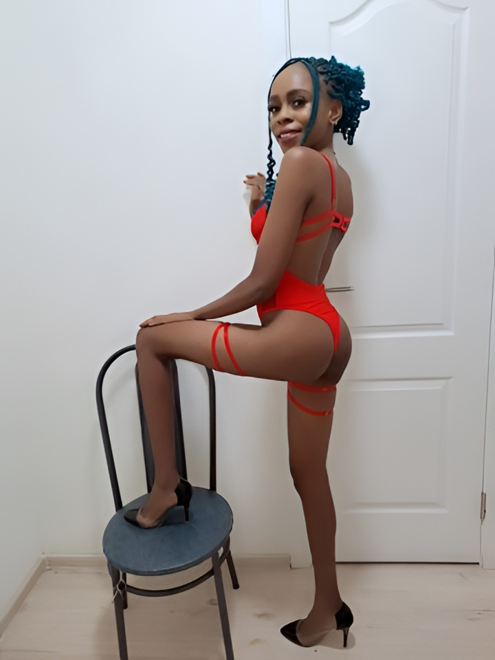 Роза привлекальеная девушка из Комсомольска-на-амуре цена от 4000 руб