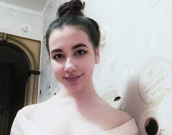 Ульяна привлекальеная девушка из Комсомольска-на-амуре цена от 3000 руб