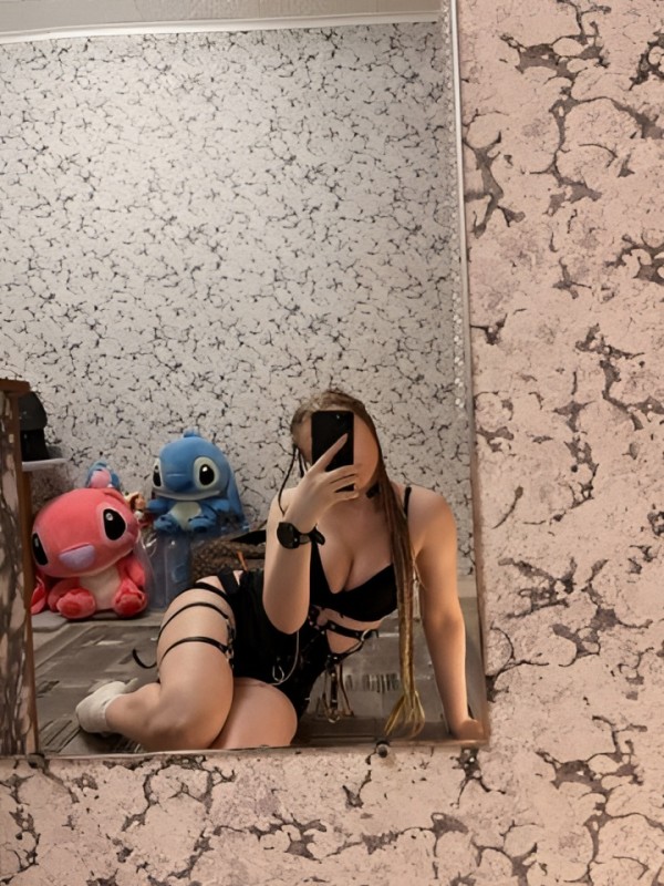 Дарья привлекательная девушка из Комсомольска-на-амуре цена от 4000 руб