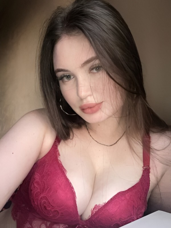 Милана привлекательная девушка из Комсомольска-на-амуре цена от 1500 руб