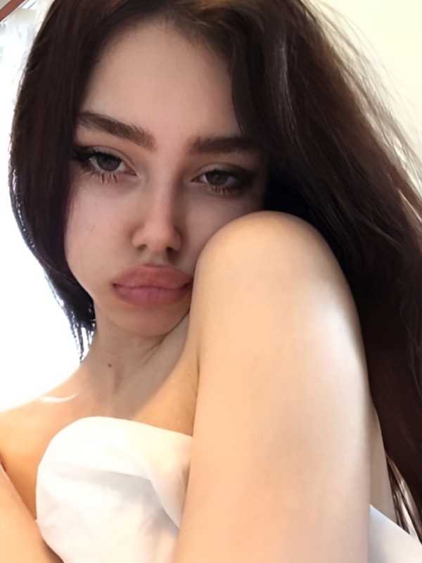 Владислава привлекательная девушка из Комсомольска-на-амуре цена от 10000 руб